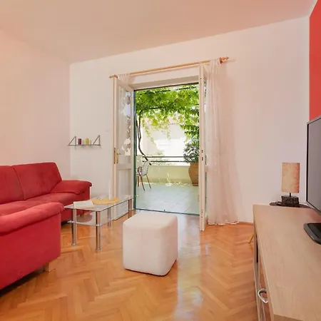 Apartment Spaciuos With Terrace In *