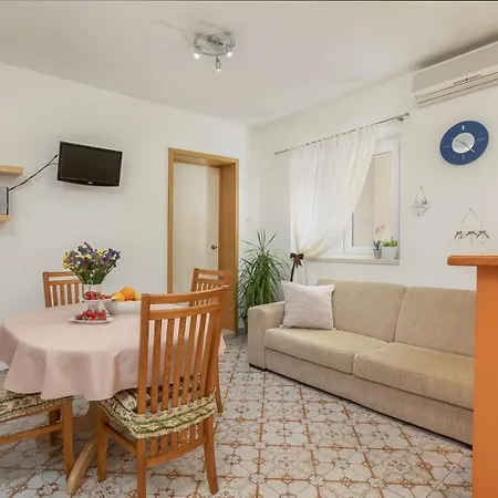 Spaciuos With Terrace In *
