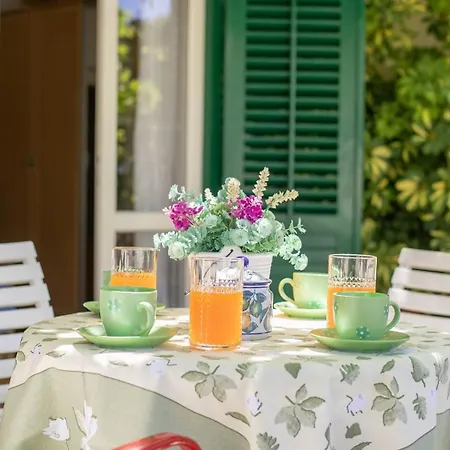 Spaciuos With Terrace In *